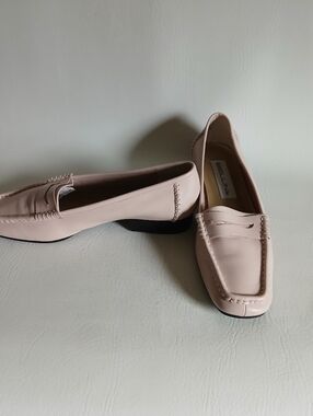 Bellini Women's Pale Pink Leather Penny Loafers Sz8M Square Toe